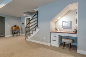 Pourquoi aménager l'espace sous votre escalier ?