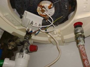 Réparer une Fuite en Haut du Chauffe-Eau