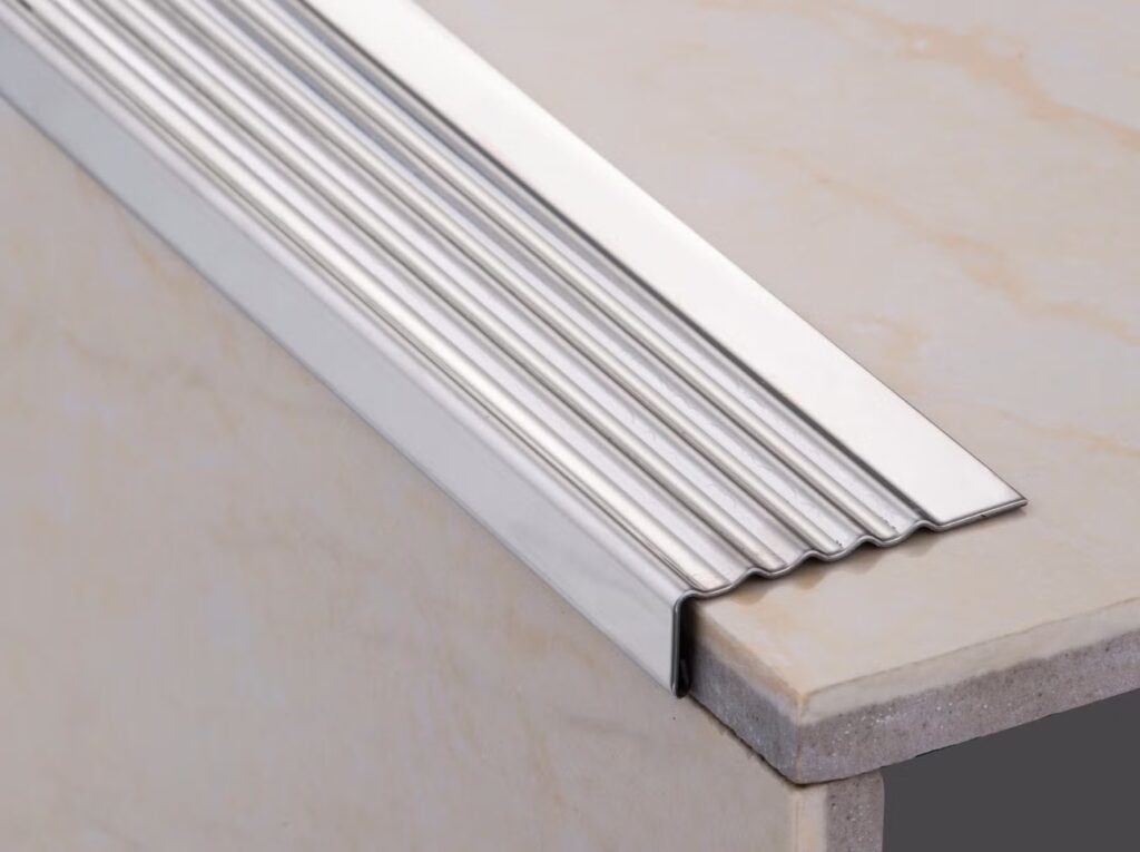 nez-de-marche-carrelage