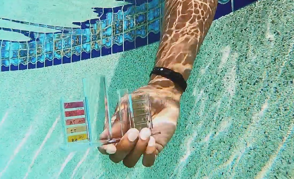 comment-faire-baisser-le-ph-de-la-piscine