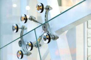 Pourquoi-choisir-une-dalle-en-verre-pour-votre-interieur