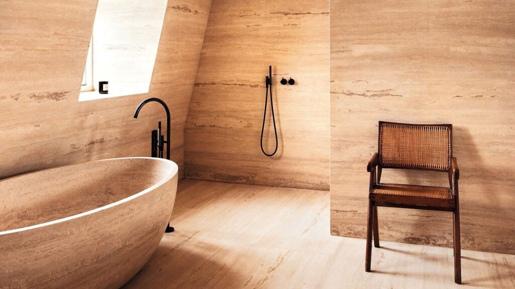 salle-de-bain-travertin-et-bois