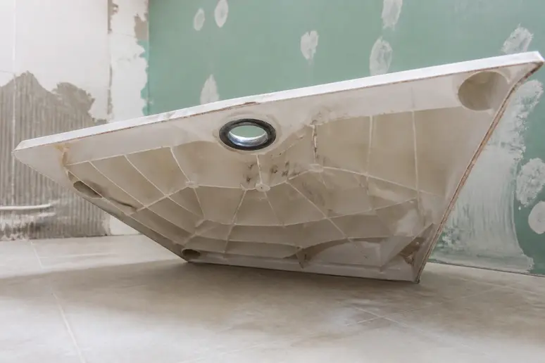 Receveur de douche en acrylique léger sans renfort structurel sous face
